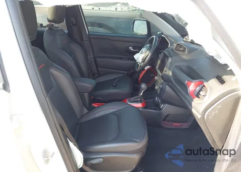 2021 Jeep Renegade Trailhawk z USA, uszkodzony, nr VIN ZACNJDC10MPM71187